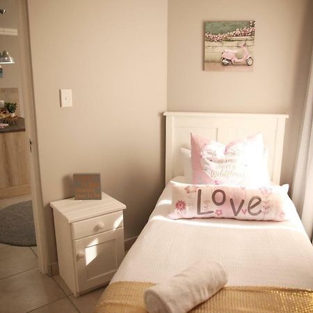 Mari-Amor Self-Catering Apartments Μόσελ Μπέι Εξωτερικό φωτογραφία